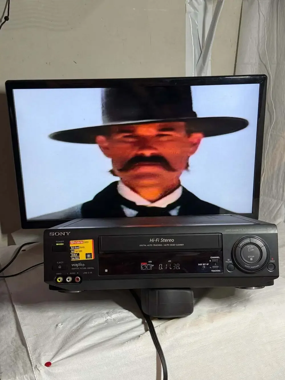 Sony SLV-685HF Hi-Fi Stereo VHS Video Cassette Recorder VCR